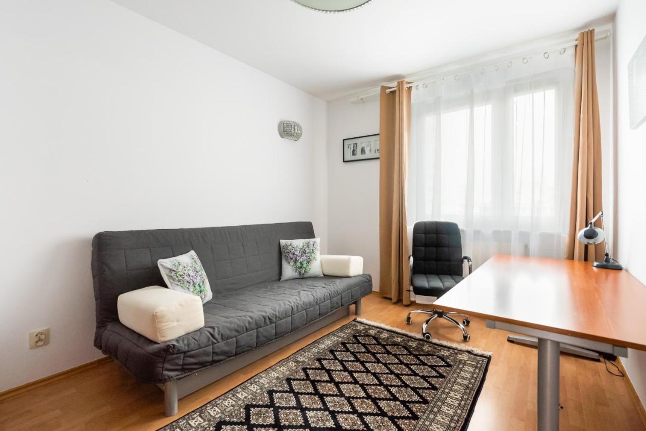 Ken 54 2-bedroom Apartment Warschau