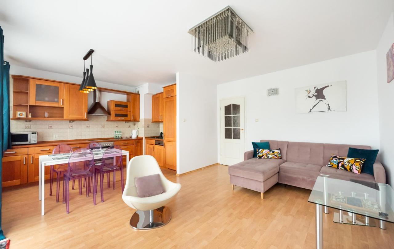 Lägenhet Ken 54 2-bedroom Warszawa