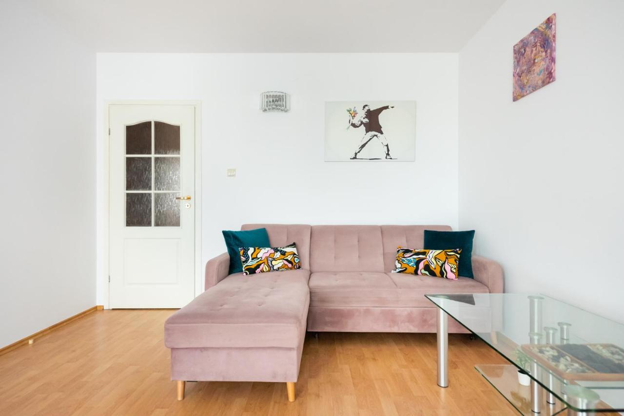 Ken 54 2-bedroom * Warszawa